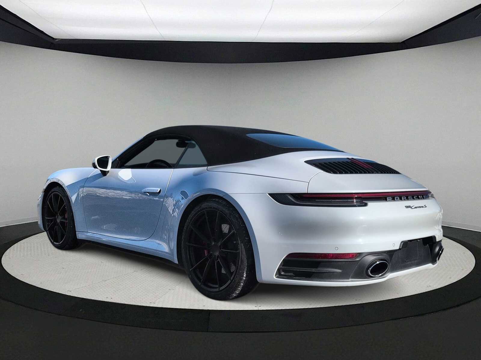 Used 2020 Porsche 911 Carrera S image 6
