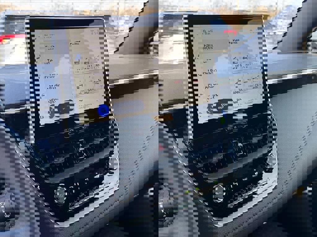 Certified 2025 Toyota Corolla SE w/ SE Premium Package AWD/4WD image 27