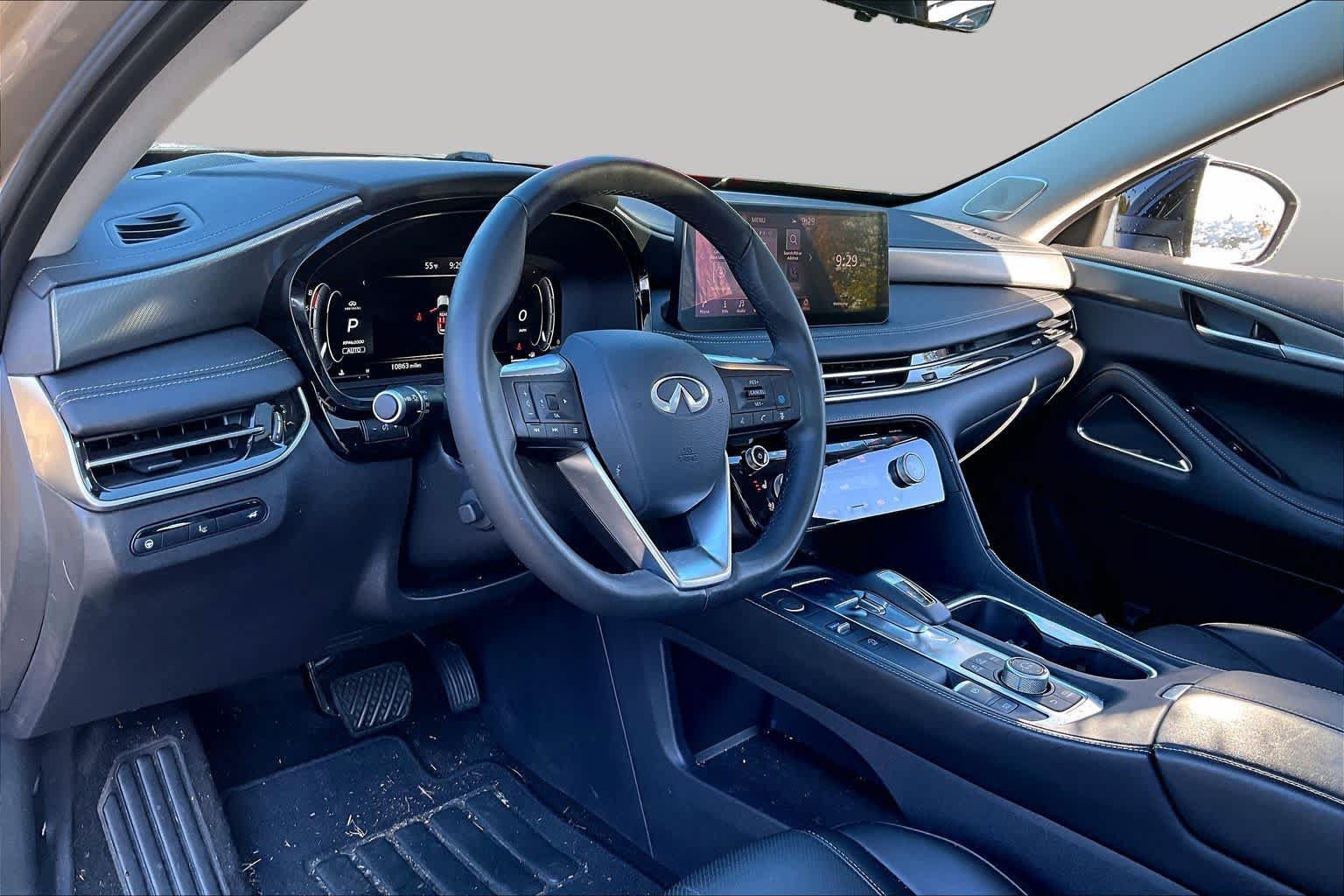 Used 2025 INFINITI QX60 Luxe w/ Vision Package AWD/4WD image 18
