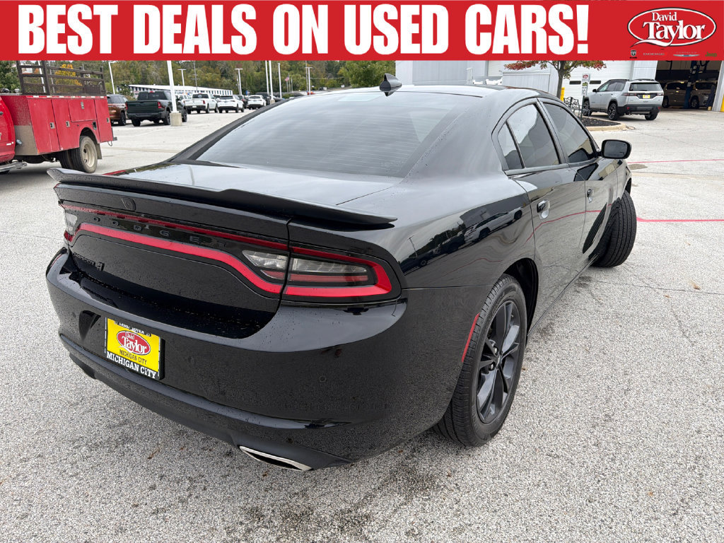 Used 2023 Dodge Charger SXT w/ Blacktop Package AWD/4WD image 3