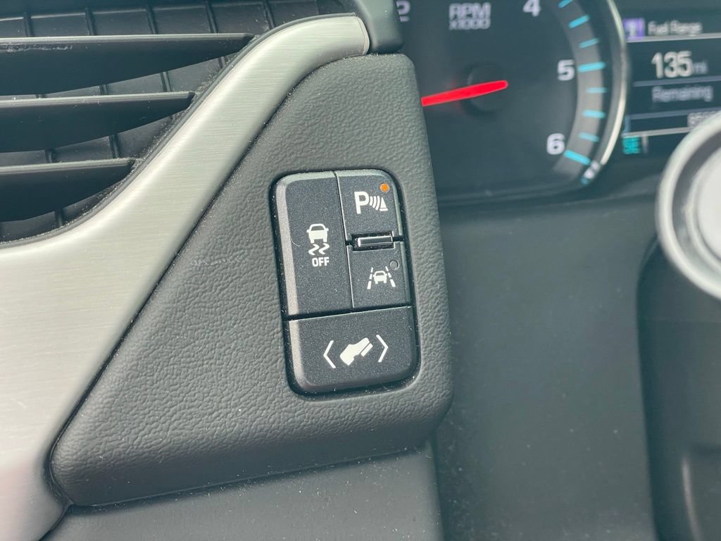 Used 2020 GMC Yukon SLE w/ SLE Value Package AWD/4WD image 15