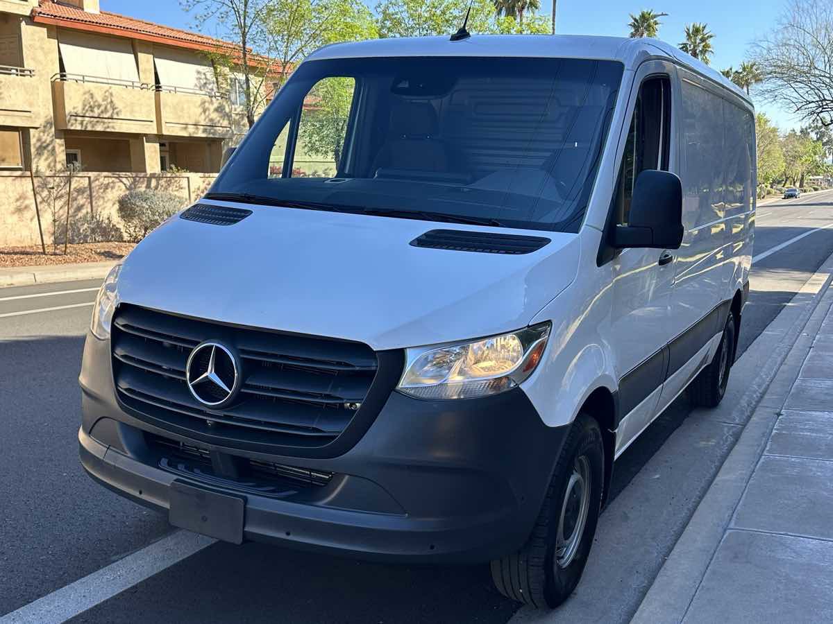 Used 2022 Mercedes-Benz Sprinter 1500 image 4
