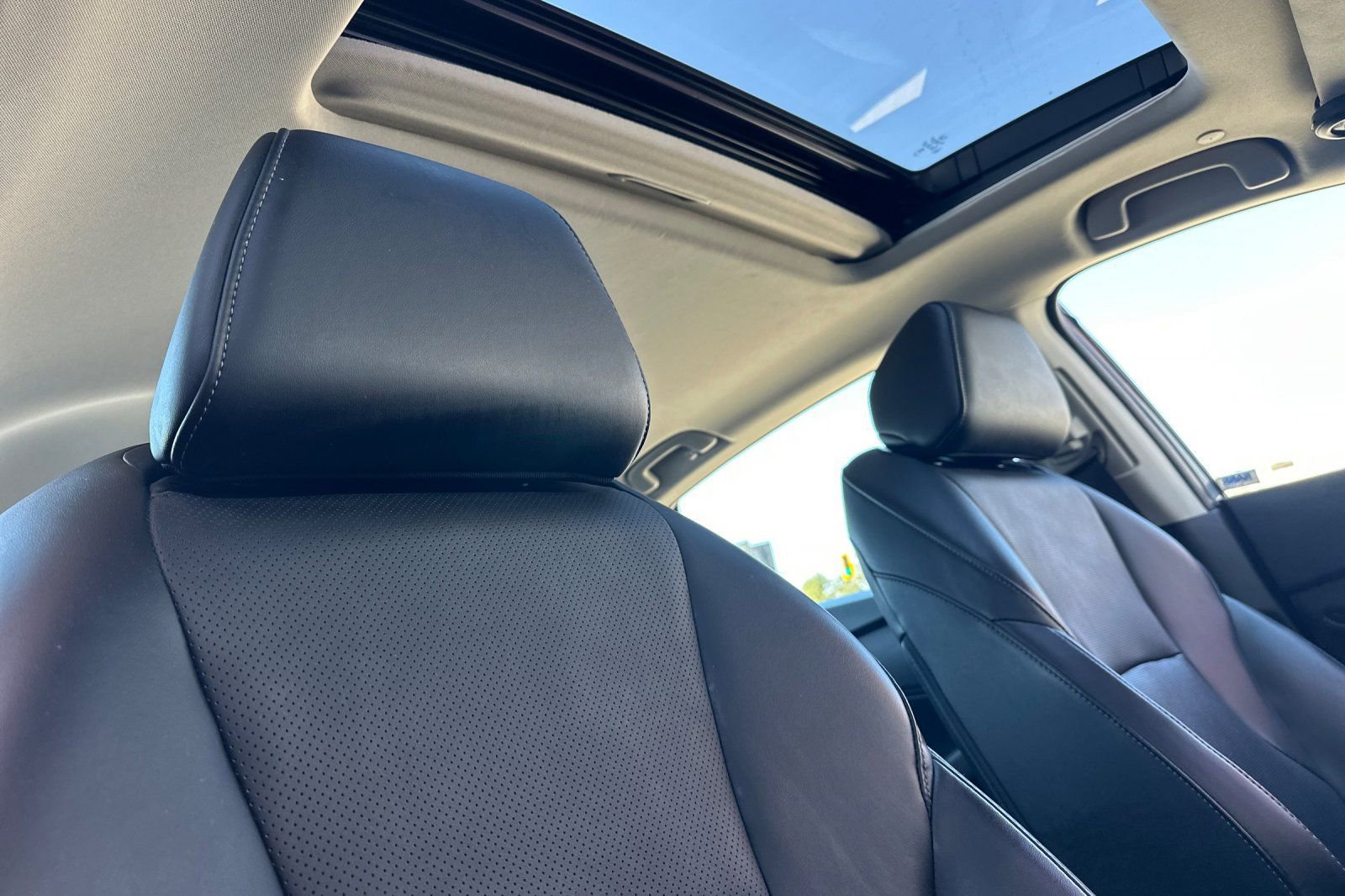 Used 2023 Honda Accord EX-L image 17