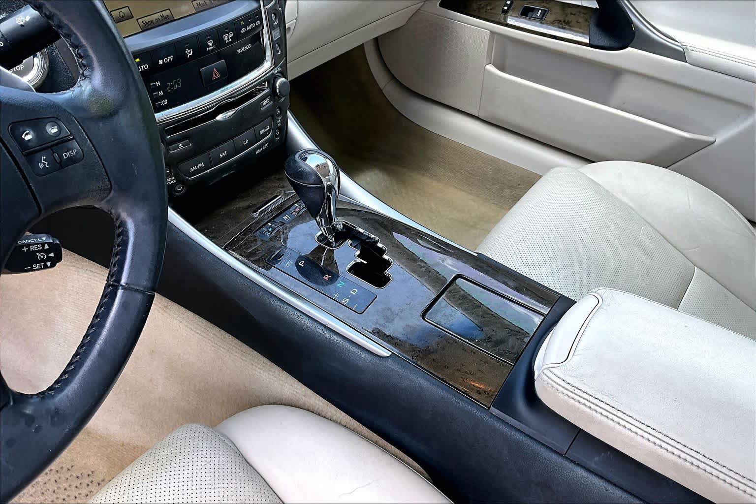 Used 2010 Lexus IS 350C RWD image 15
