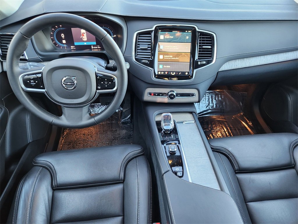 Used 2025 Volvo XC90 T8 Ultra w/ Protection Package Premier image 2
