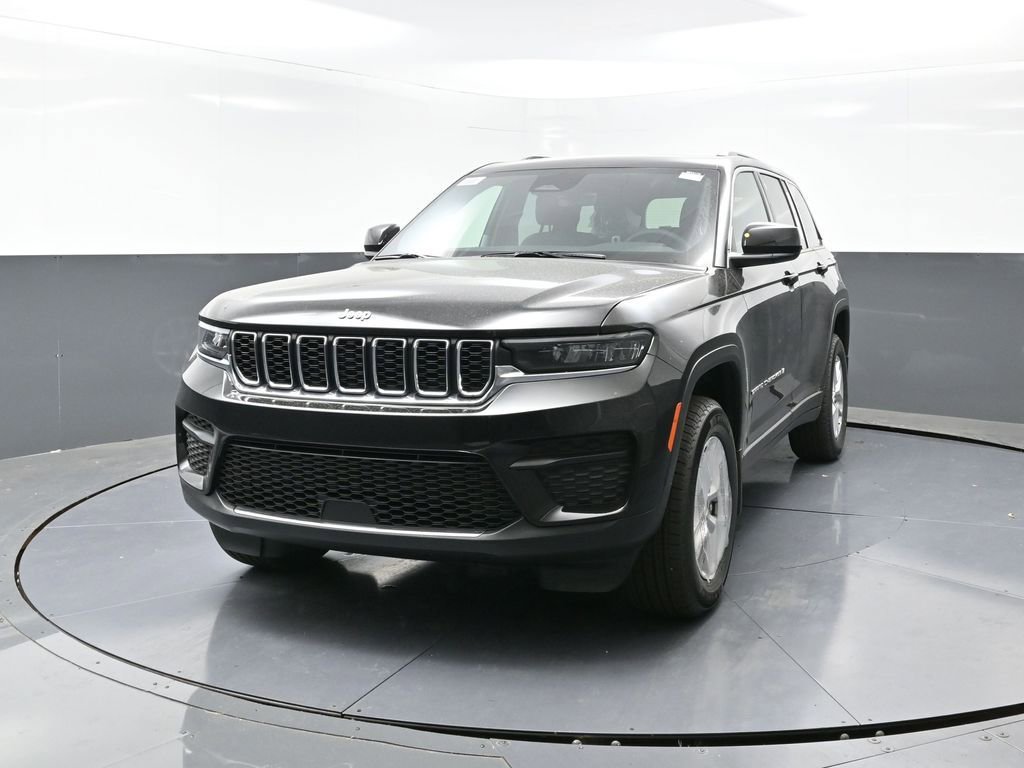New 2025 Jeep Grand Cherokee Laredo X w/ Luxury Tech Group I image 4