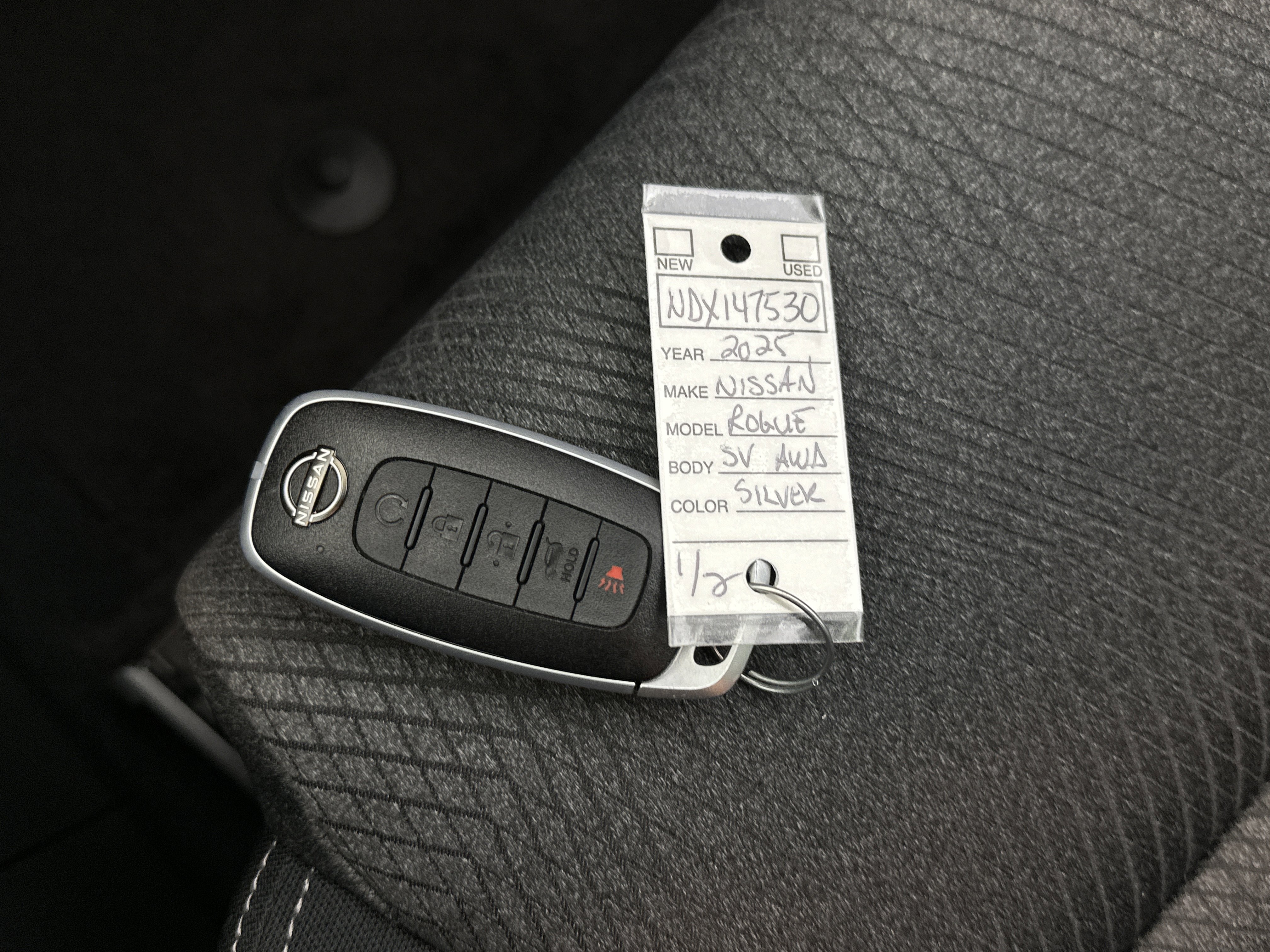 Certified 2025 Nissan Rogue SV image 30