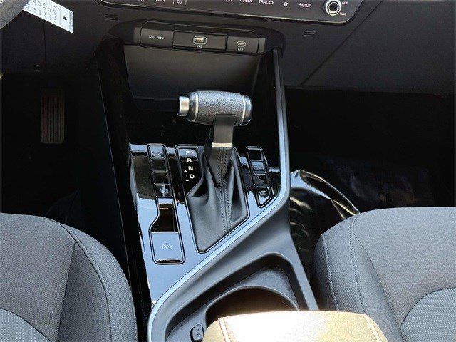 Used 2023 Kia Niro LX image 20