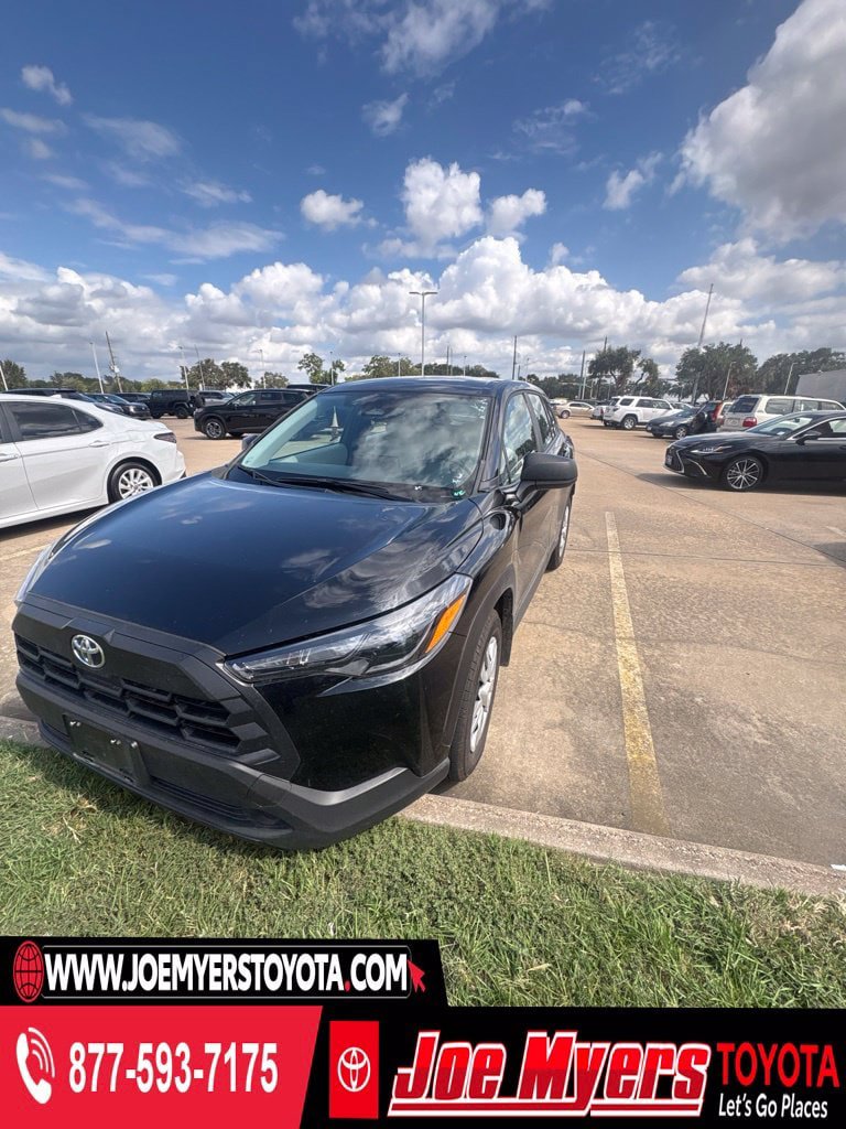 Used 2026 Toyota Corolla Cross L FWD image 1