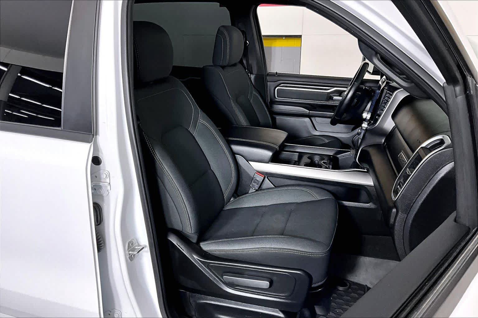 Used 2023 RAM 1500 Big Horn AWD/4WD image 9