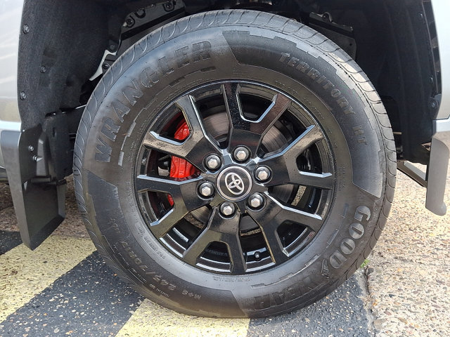 Certified 2026 Toyota Tacoma SR5 AWD/4WD image 8