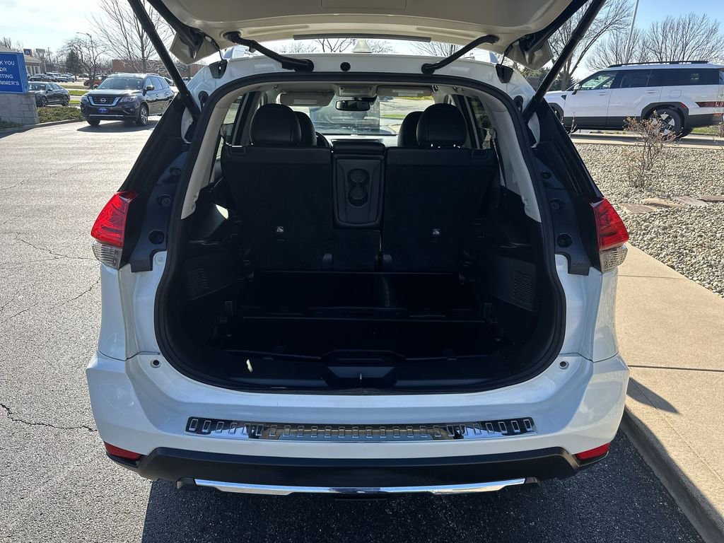 Used 2017 Nissan Rogue SL image 19