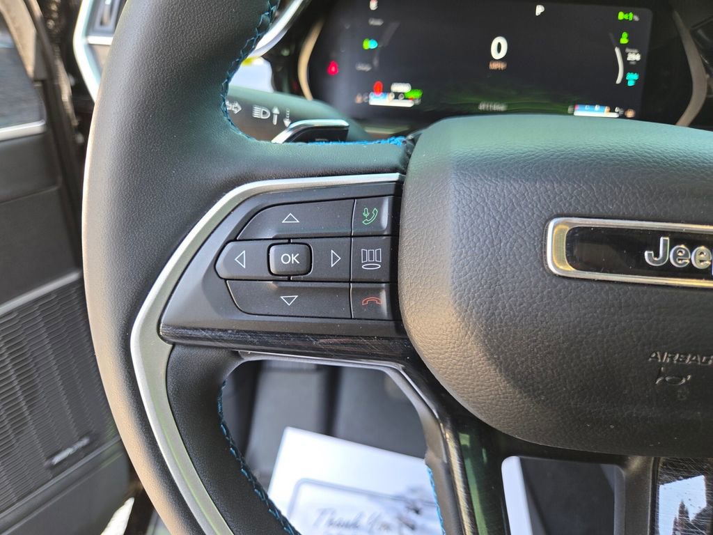 Used 2022 Jeep Grand Cherokee Trailhawk w/ Advanced Protech Group II AWD/4WD image 27