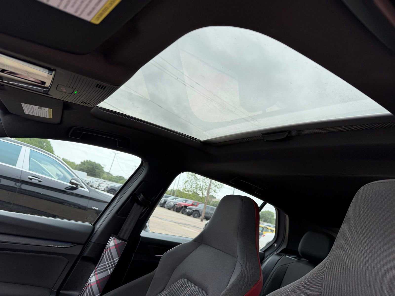 Used 2022 Volkswagen GTI SE image 26