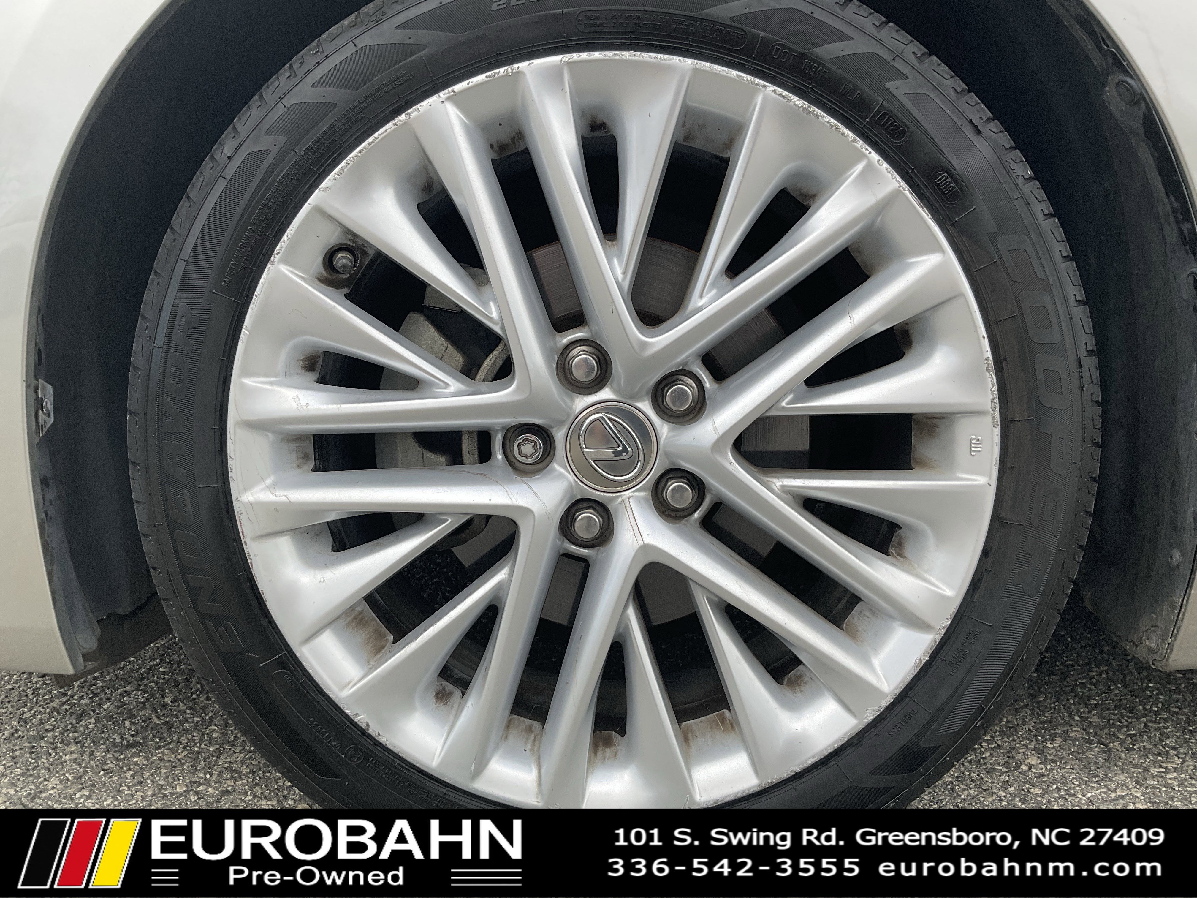 Used 2016 Lexus ES 350 w/ Ultra Luxury Package image 34
