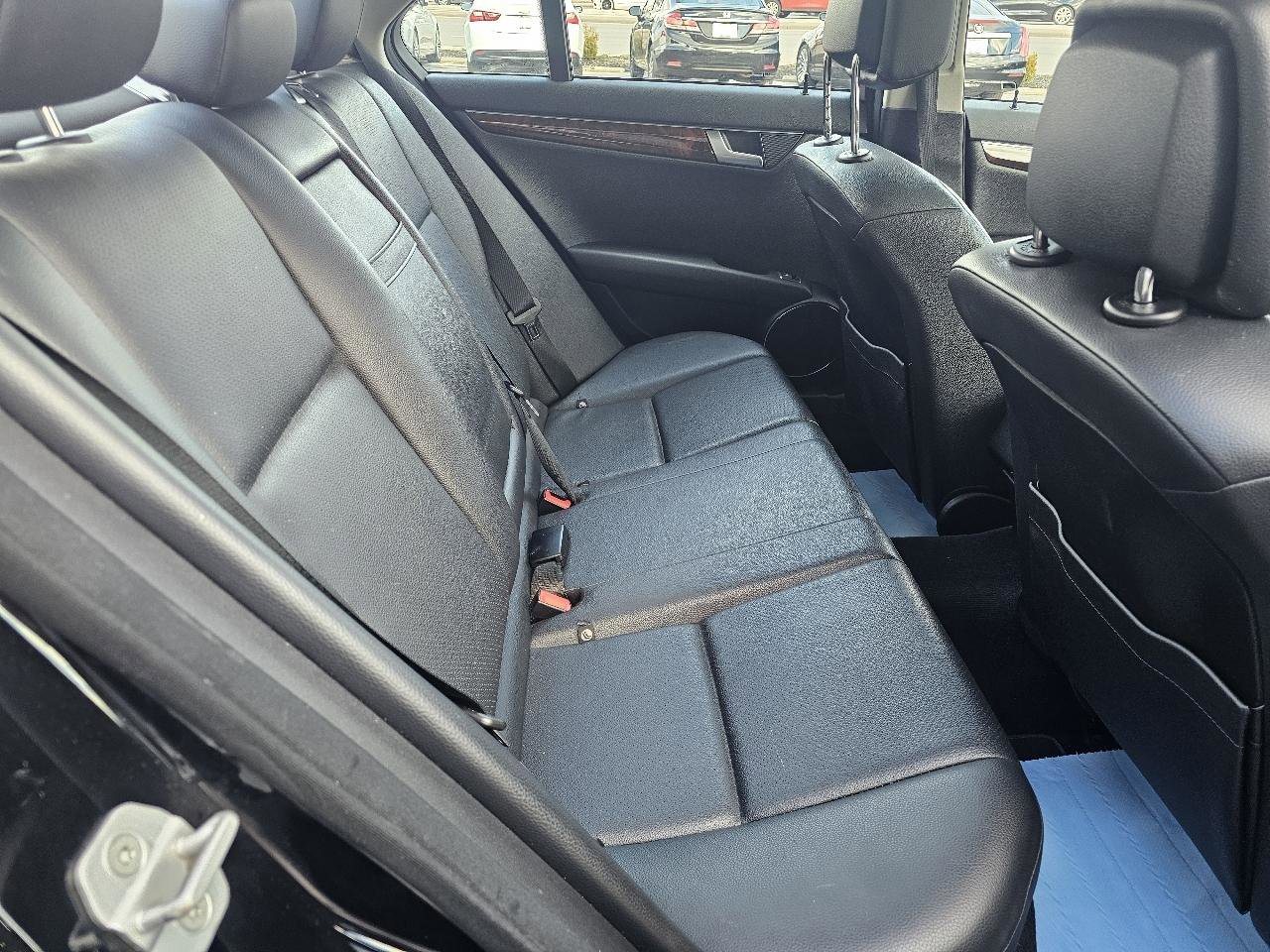 Used 2012 Mercedes-Benz C 300 4MATIC Sedan image 44