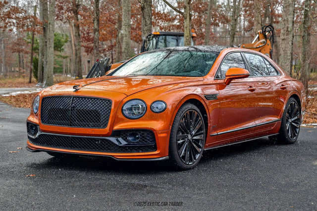 Used 2024 Bentley Flying Spur W12 image 14