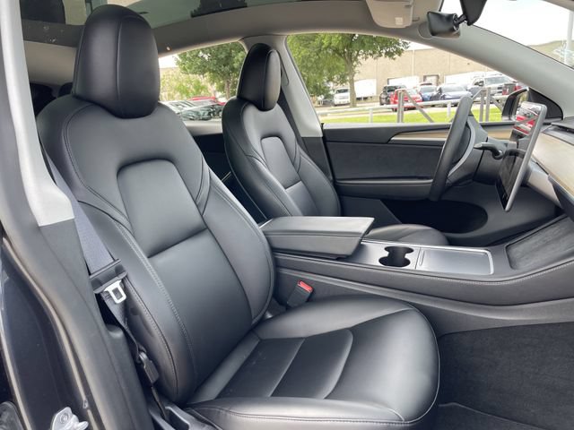 Used 2024 Tesla Model Y Long Range AWD/4WD image 23