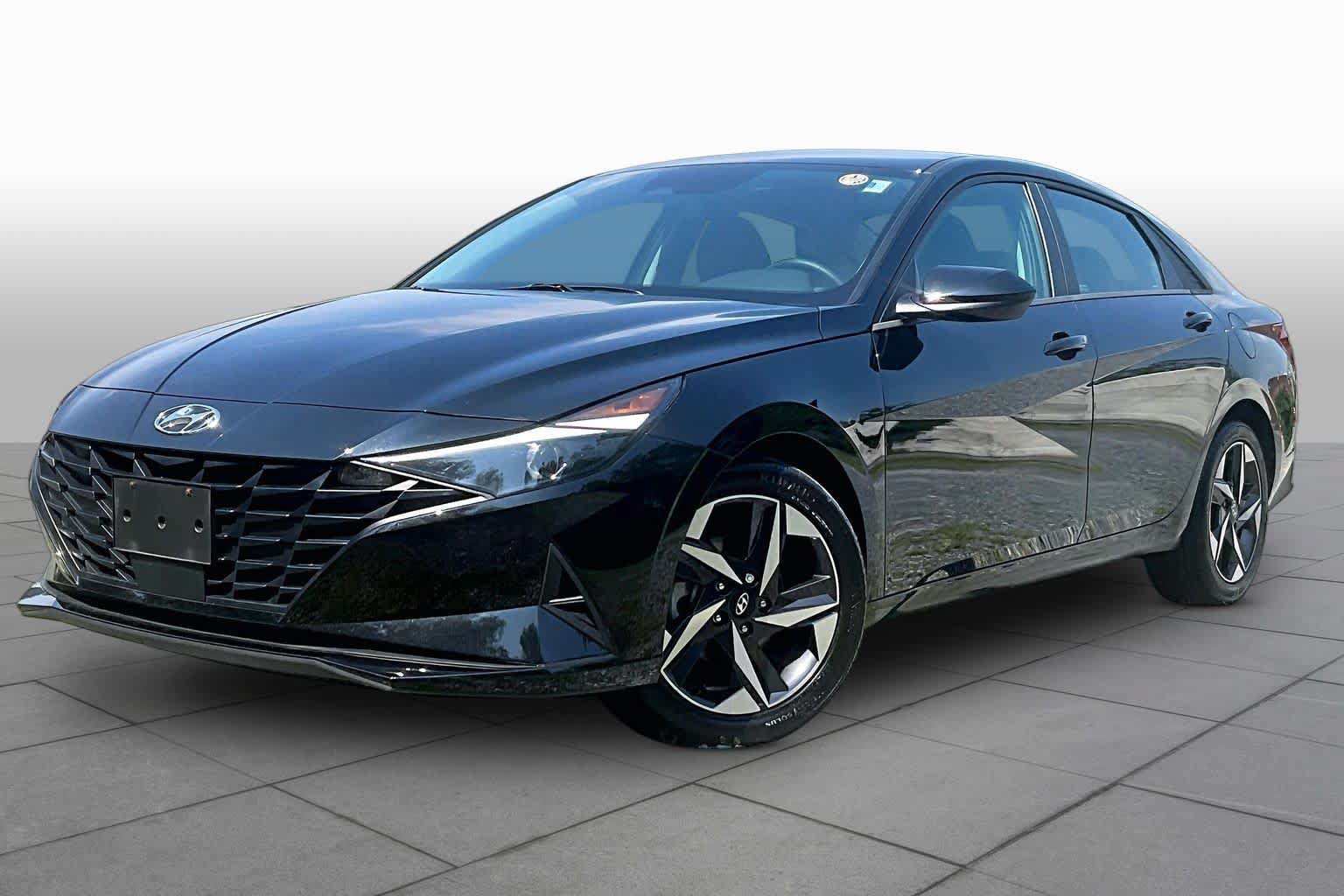 Used 2023 Hyundai Elantra SEL w/ Convenience Package