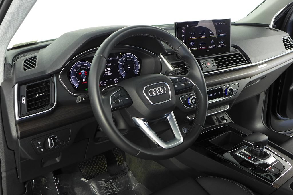 Used 2023 Audi Q5 e Premium w/ Convenience Package AWD/4WD image 30