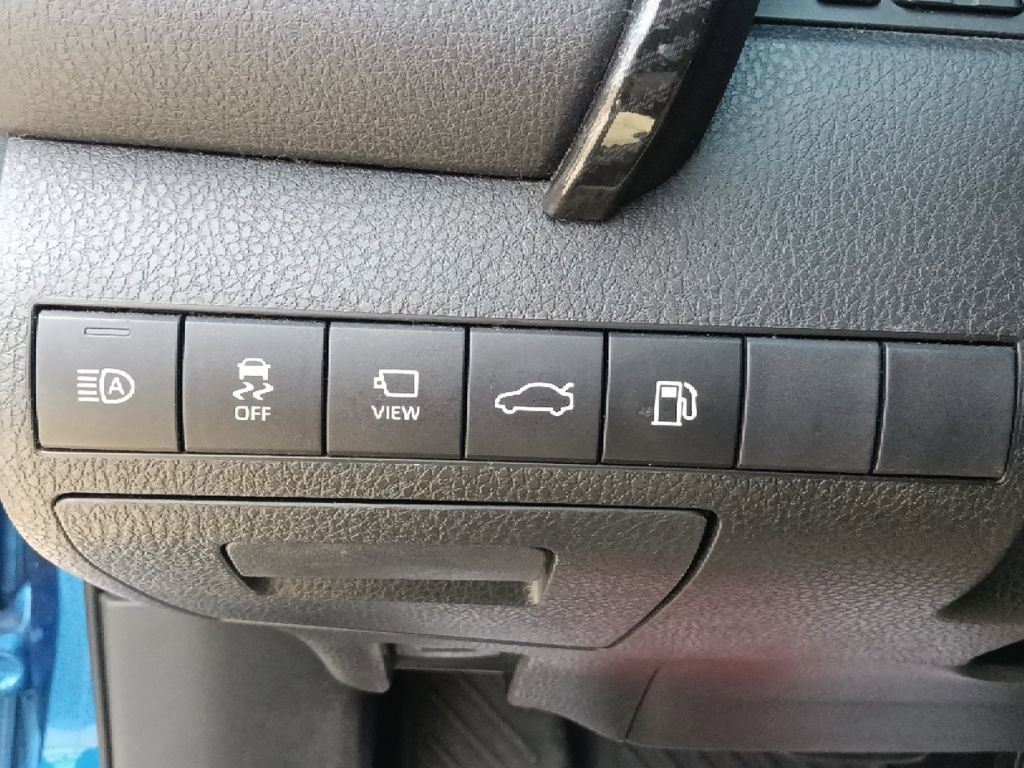 Used 2018 Toyota Camry XSE w/ Driver Assist Package image 17