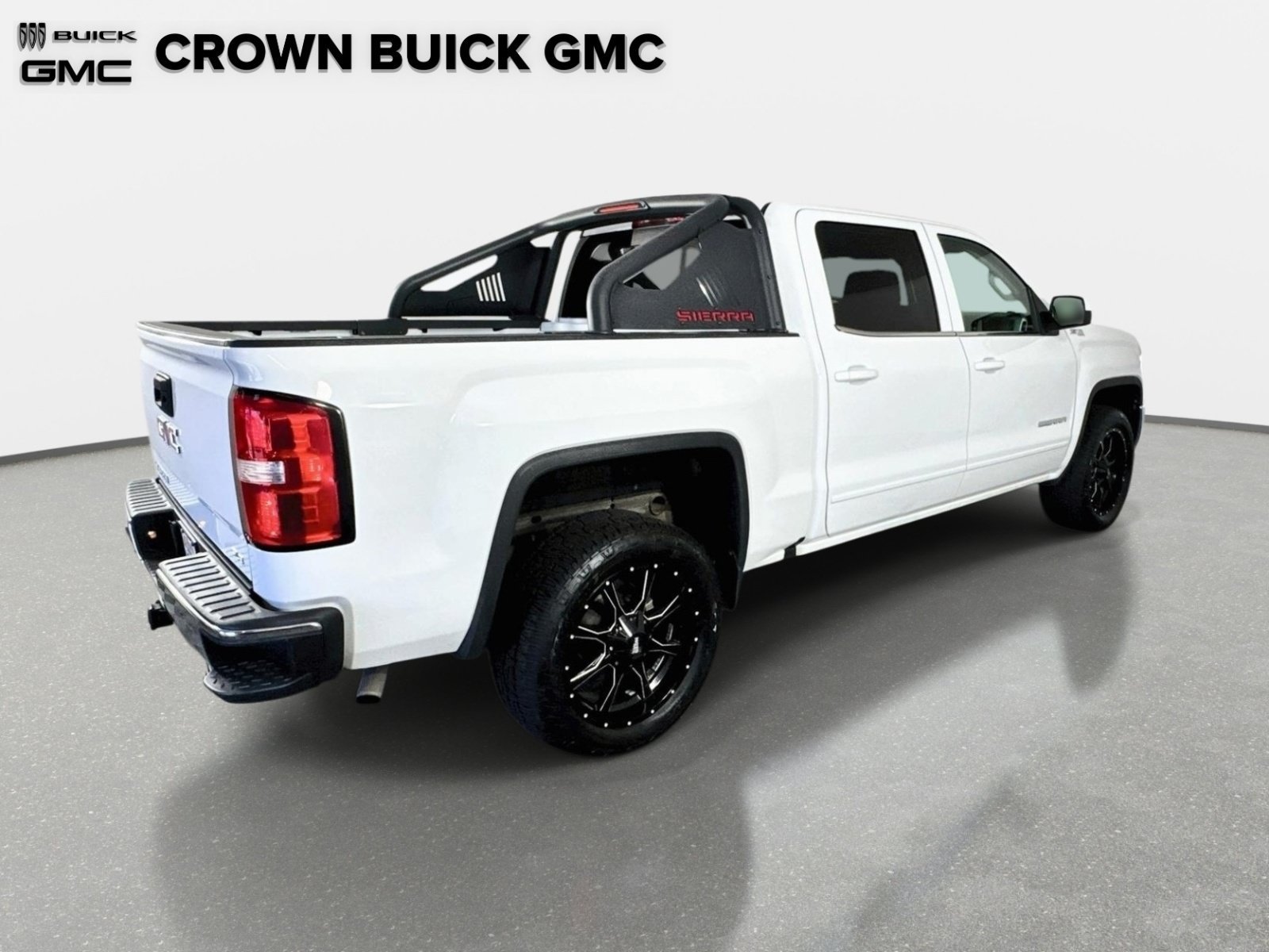 Certified 2018 GMC Sierra 1500 SLE w/ Suspension Package, Off-Road AWD/4WD image 5