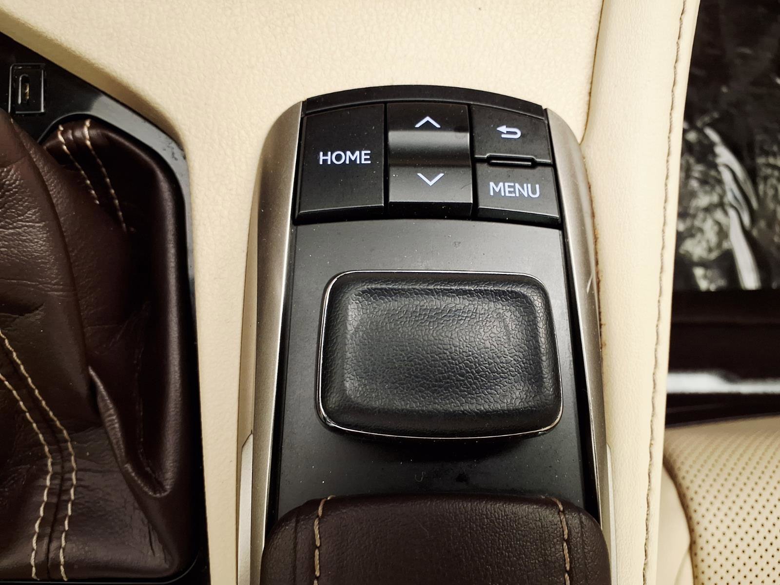 Used 2018 Lexus ES 300h w/ Navigation Package FWD image 22