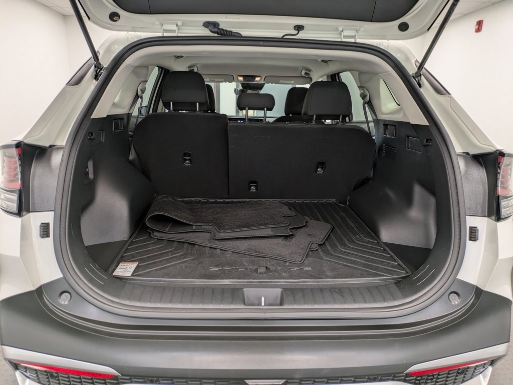 Certified 2024 Kia Sportage LX image 24