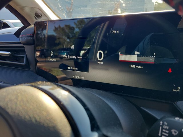 Used 2025 Nissan Kicks SR AWD/4WD image 27