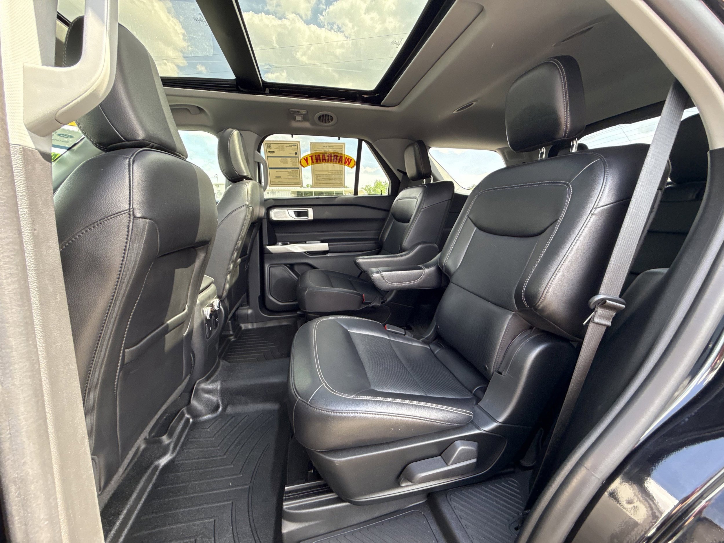 Certified 2023 Ford Explorer Limited w/ Limited Technology Package AWD/4WD image 25