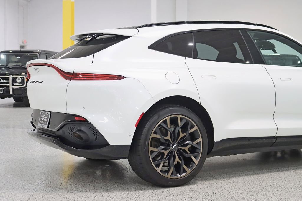 Used 2021 Aston Martin DBX AWD/4WD image 10