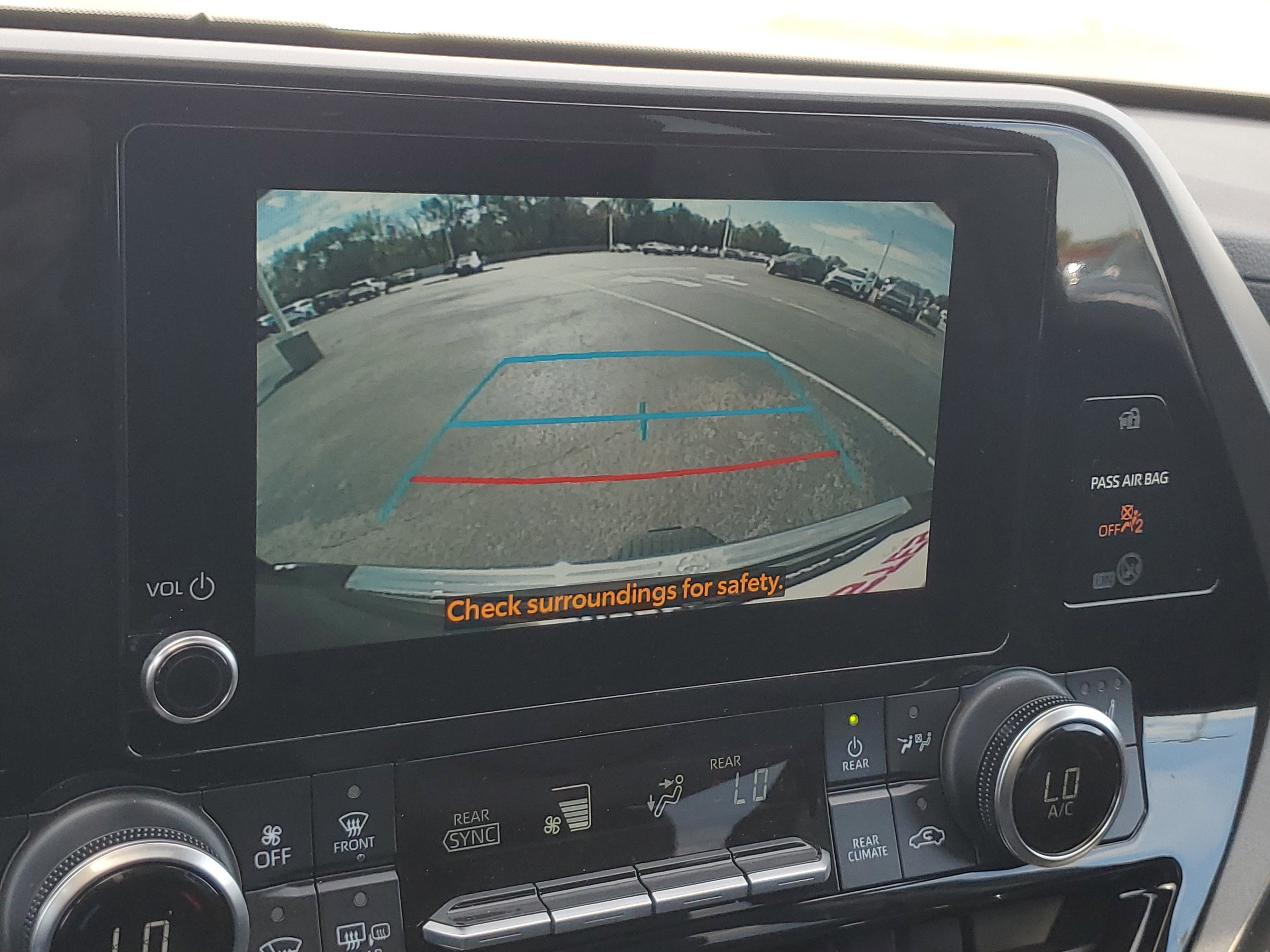 Certified 2024 Toyota Highlander XLE image 30