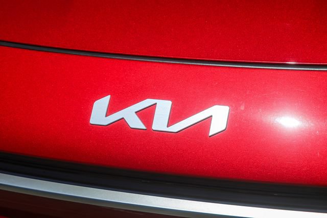 Certified 2023 Kia Niro EX Touring FWD image 7