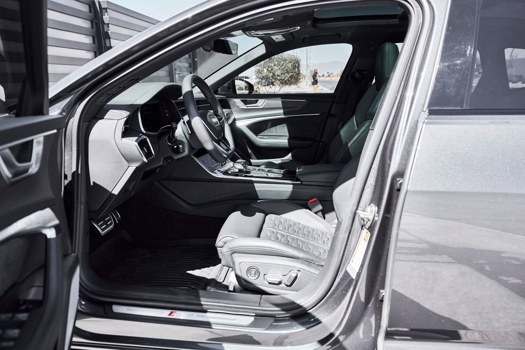 Used 2022 Audi RS 6 image 37