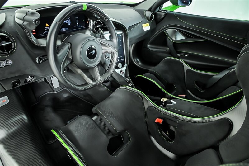 Used 2024 McLaren 750S Spider RWD image 20