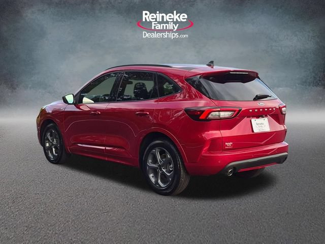 Used 2023 Ford Escape ST-Line w/ Tech Pack #1 FWD image 8