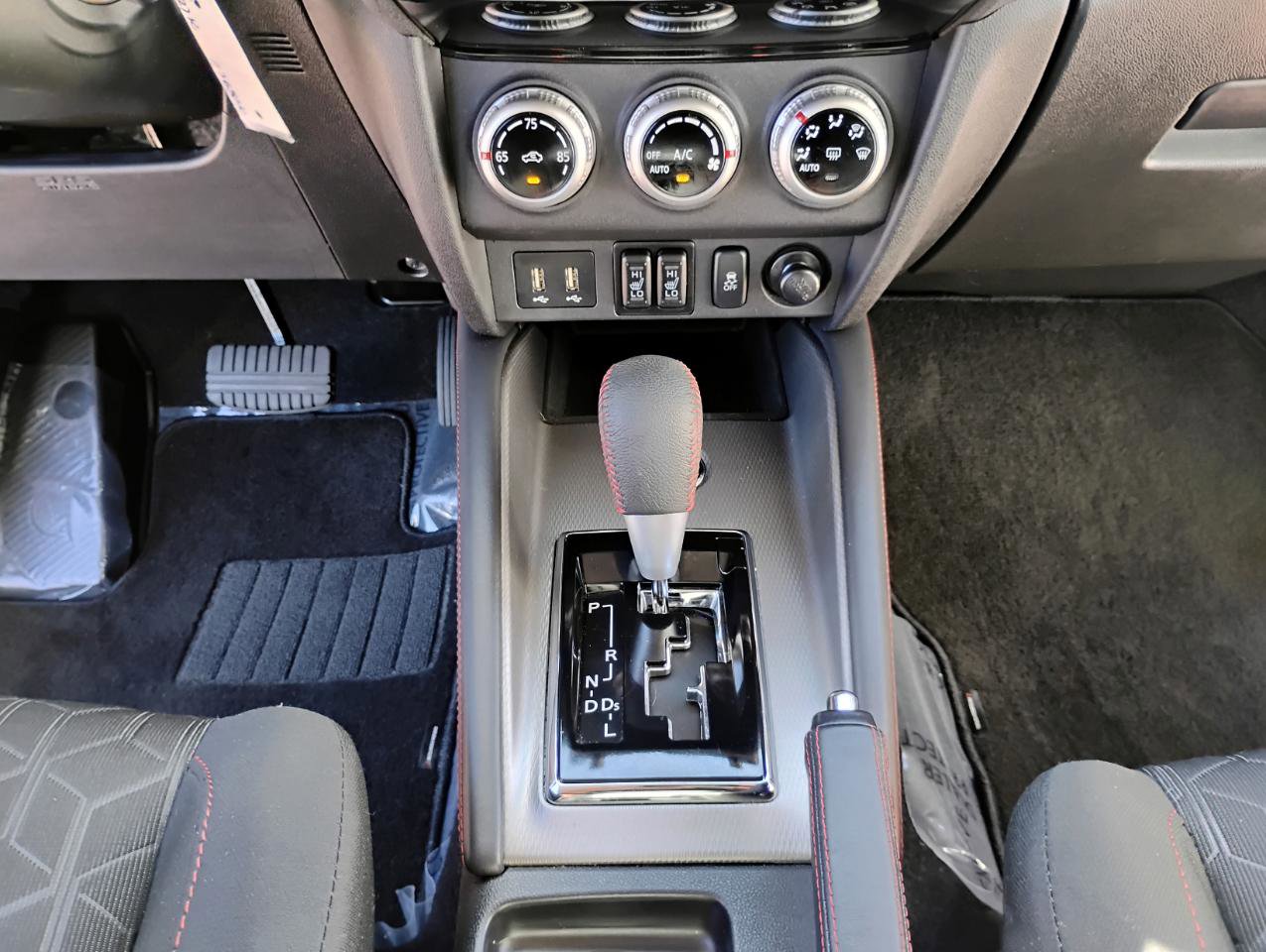 Used 2023 Mitsubishi Outlander Sport LE image 32