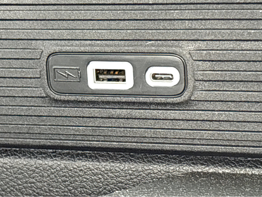 Used 2023 Jeep Wagoneer L Series II AWD/4WD image 26