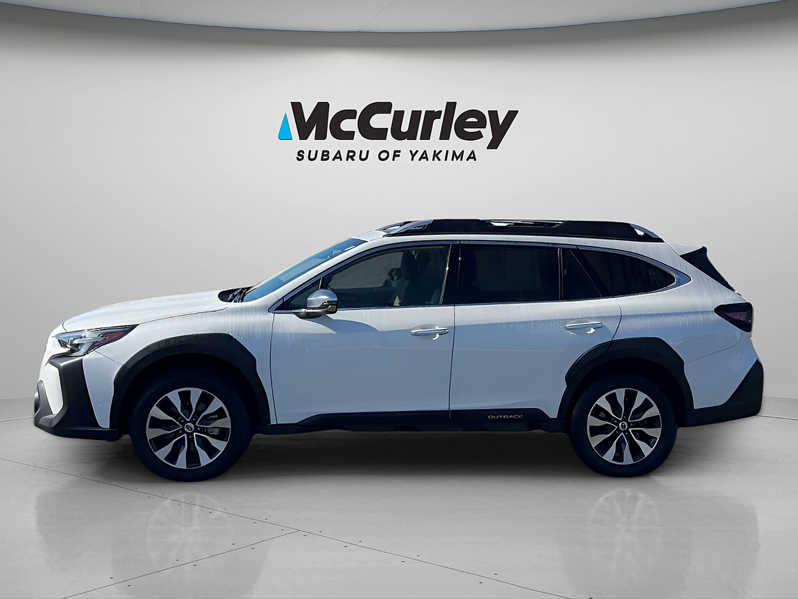 Certified 2023 Subaru Outback Touring XT AWD/4WD image 3