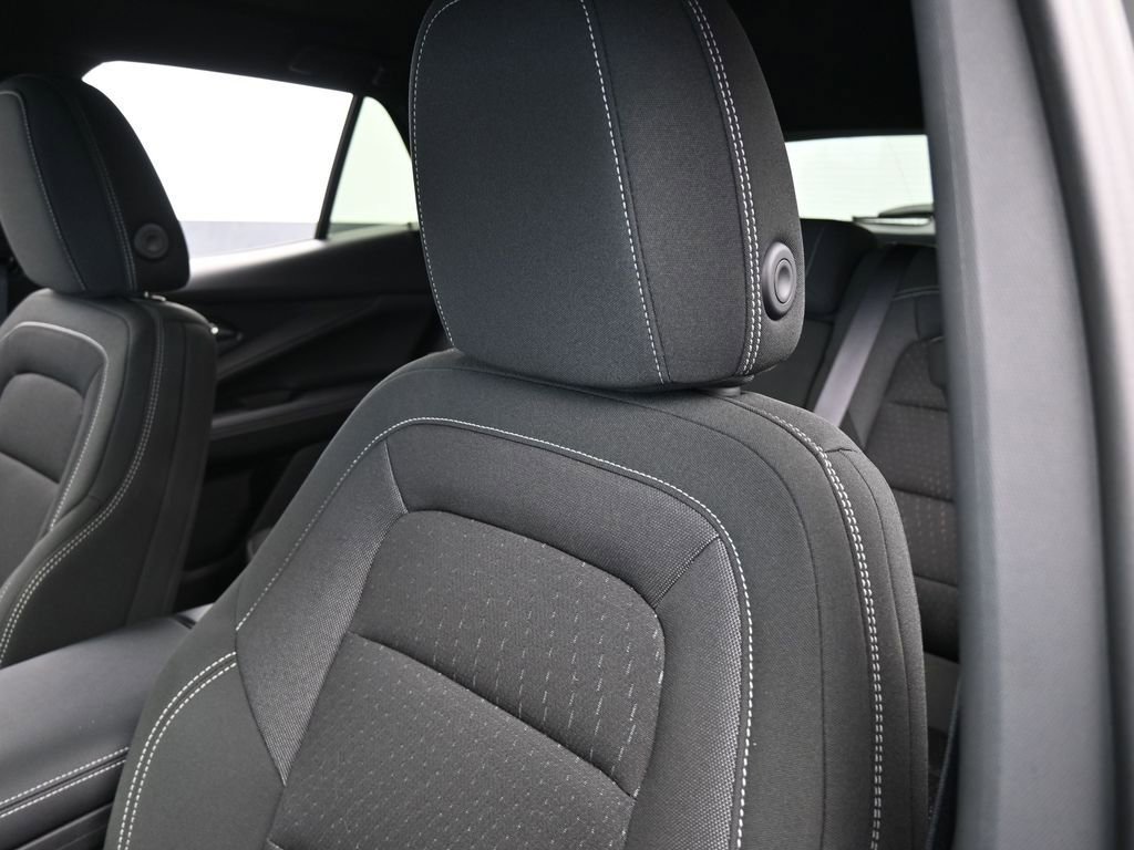 Used 2025 Chevrolet Blazer EV LT image 16