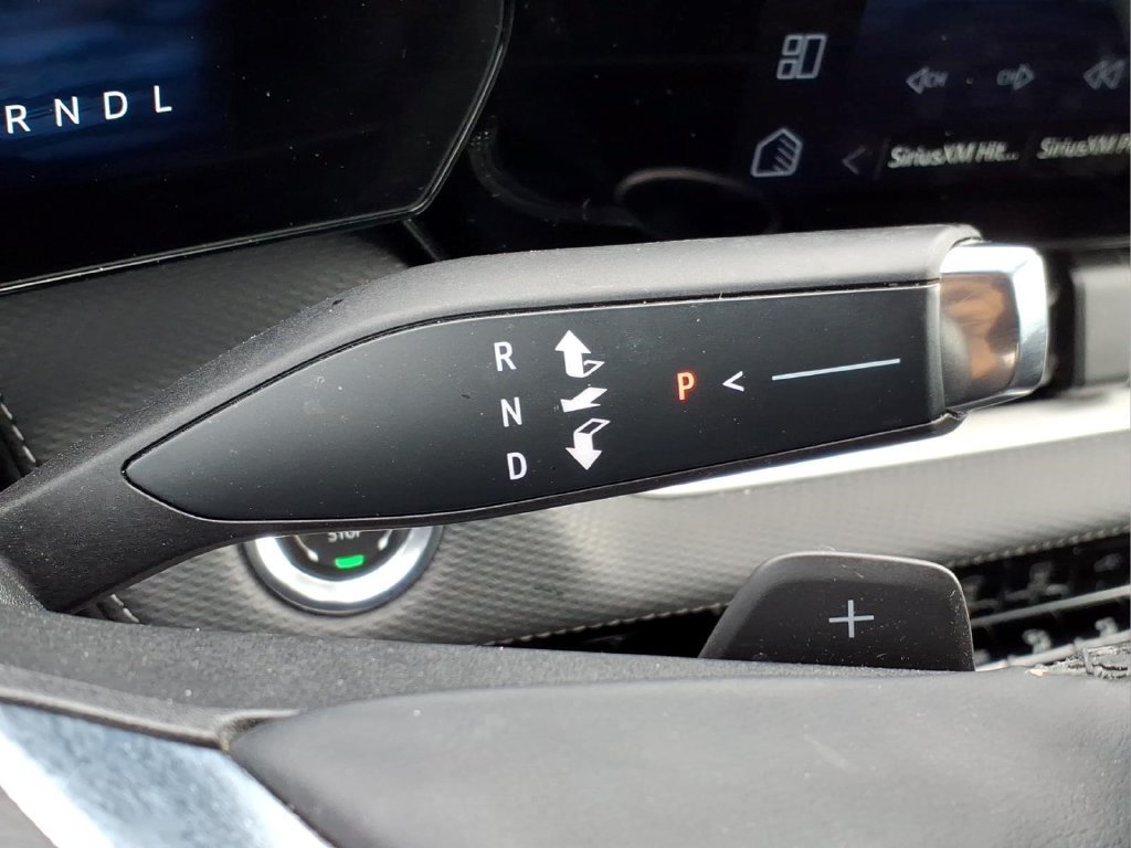 Used 2025 Chevrolet Equinox LT w/ Safety and Technology Package FWD image 25