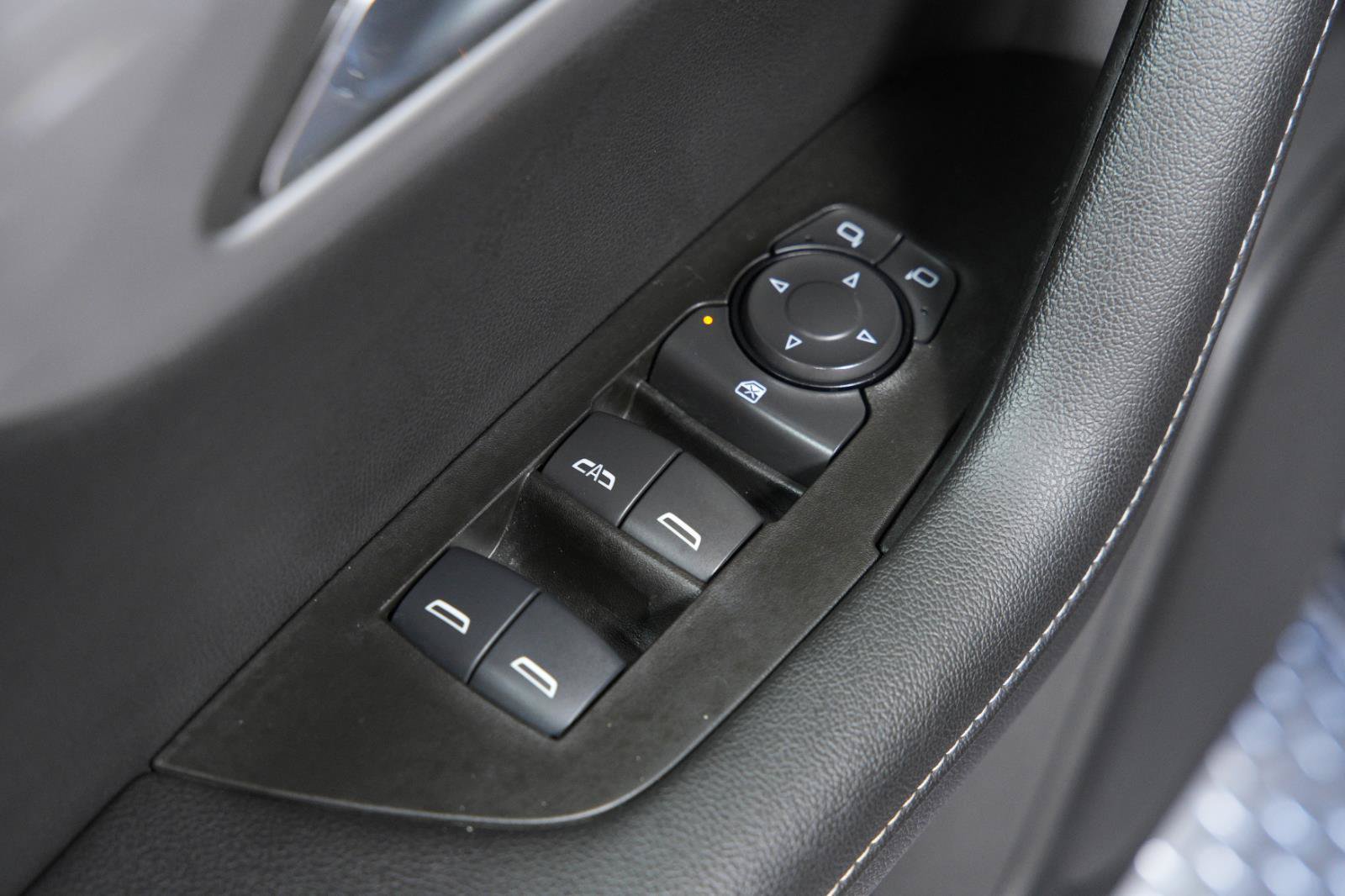 Used 2025 Chevrolet Blazer LT AWD/4WD image 31