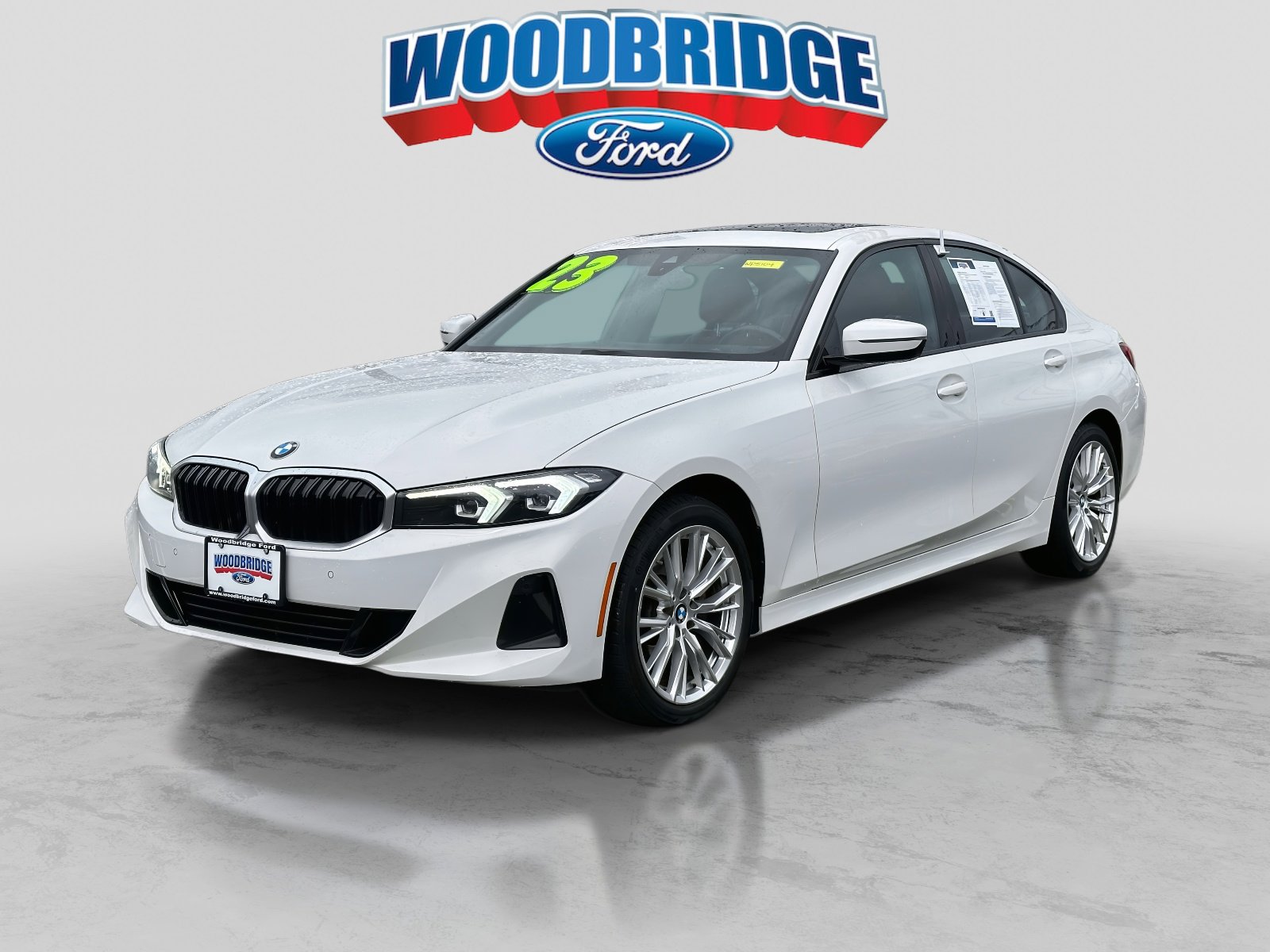 Used 2023 BMW 330i xDrive Sedan w/ Premium Package image 2