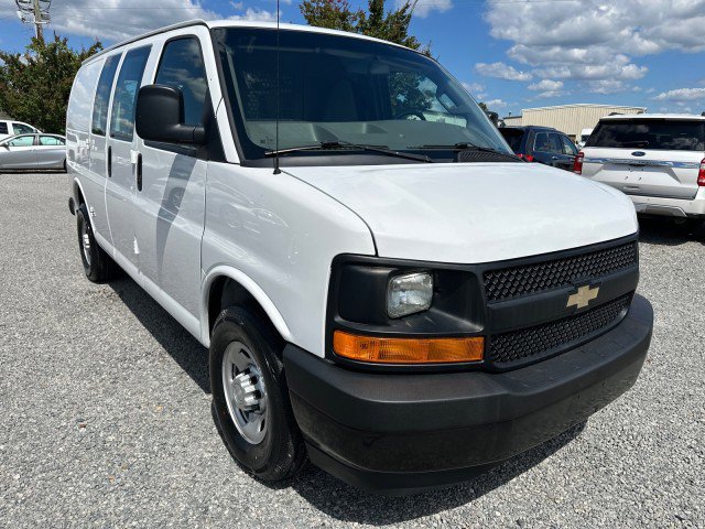 Used 2017 Chevrolet Express 2500 RWD image 5