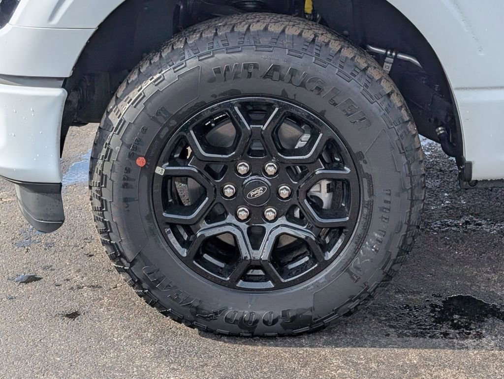 New 2025 Ford F150 XLT w/ Equipment Group 302A MID image 14