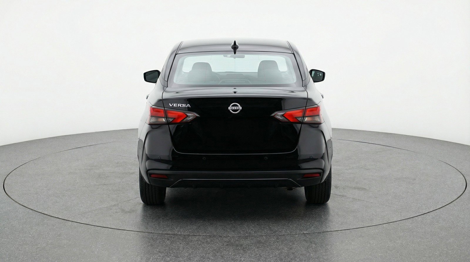 Used 2025 Nissan Versa SV image 7