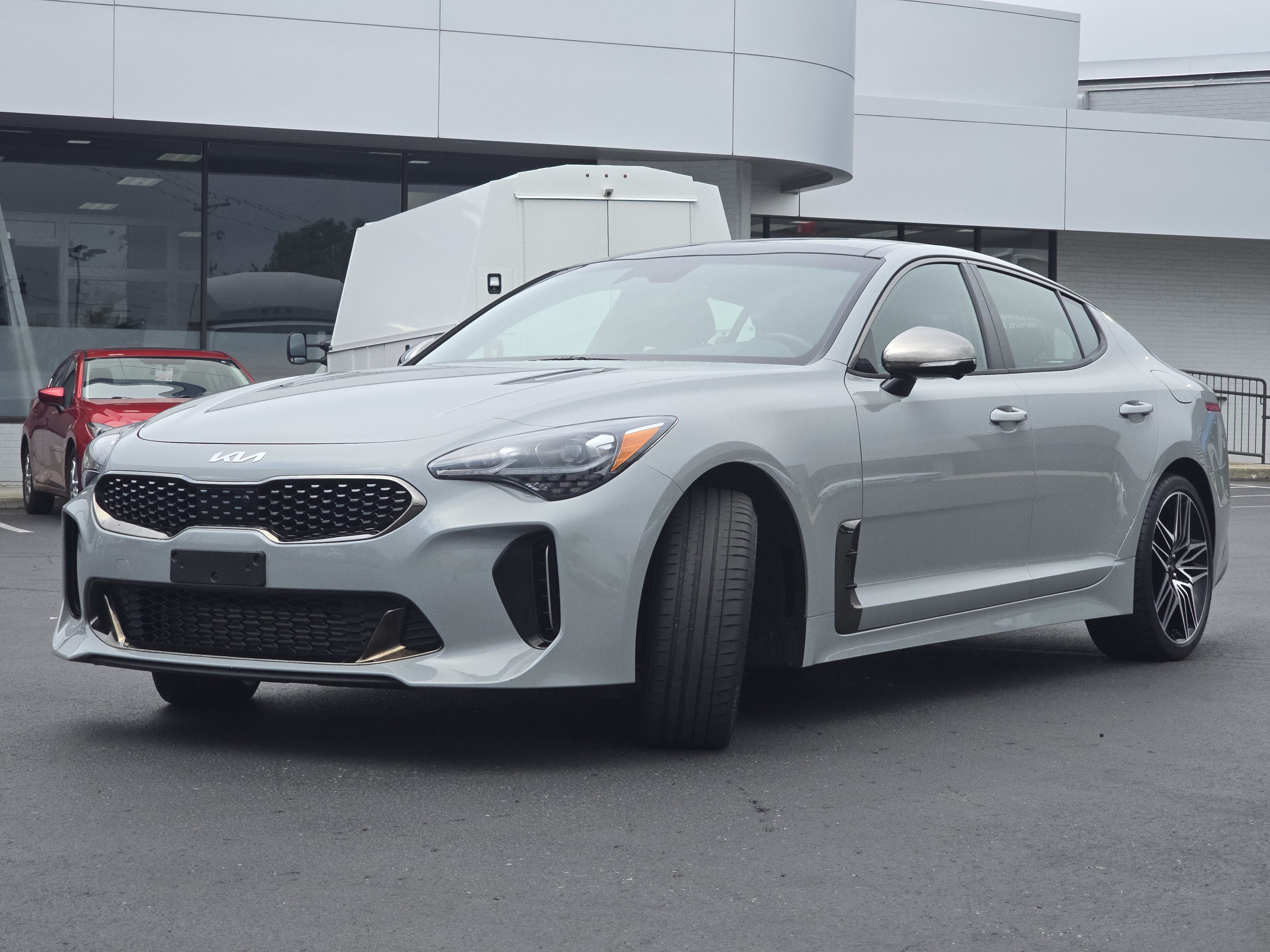 Used 2023 Kia Stinger GT2 RWD image 3