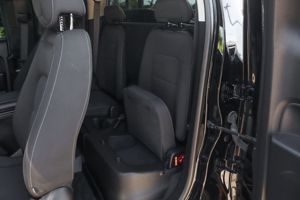 Used 2022 Chevrolet Colorado LT w/ Redline Special Edition RWD image 22