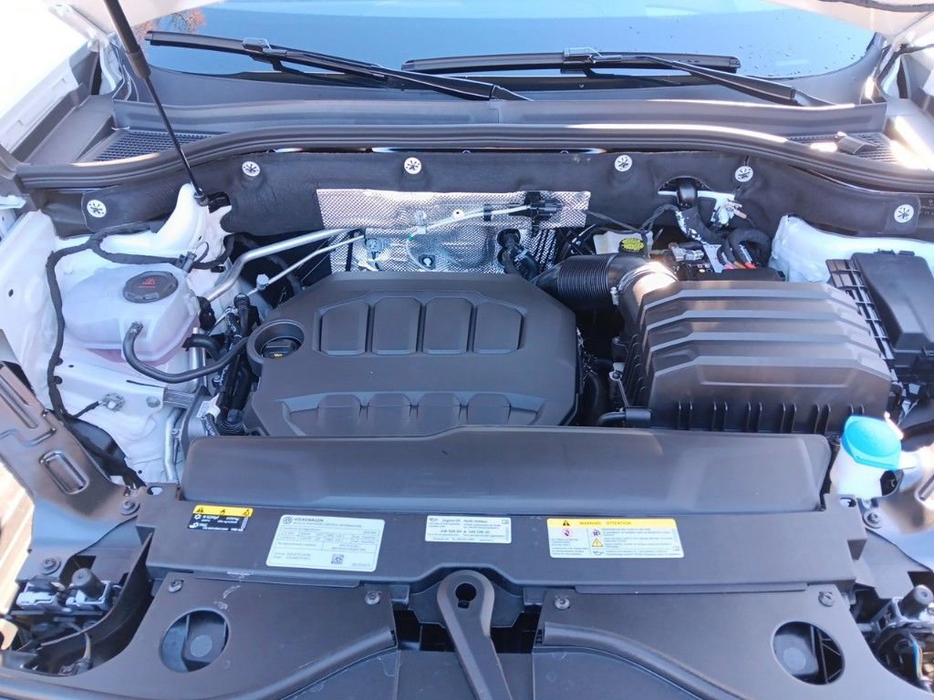 New 2025 Volkswagen Atlas Cross Sport SEL R-Line image 22