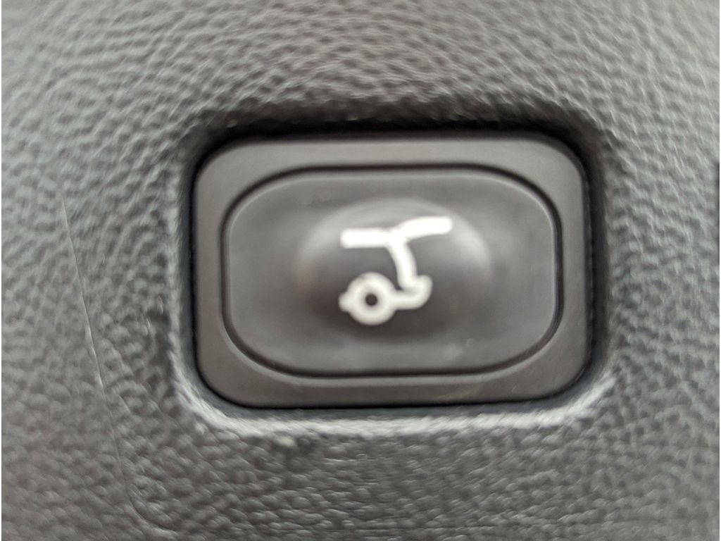 Used 2022 Ford Edge Titanium image 30